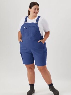 NWT Women's Plus Heirloom Gardening Short Overalls

Size 2X